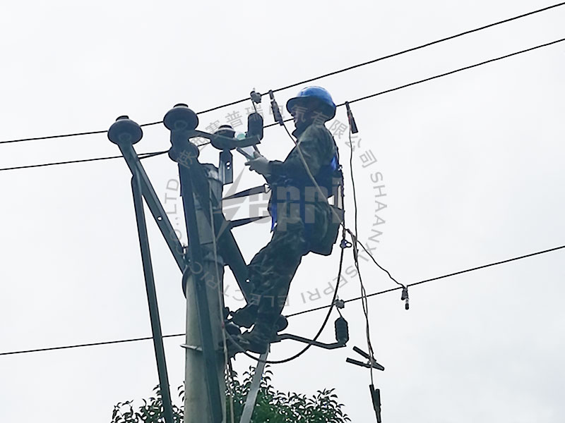 防雷過電壓保護器